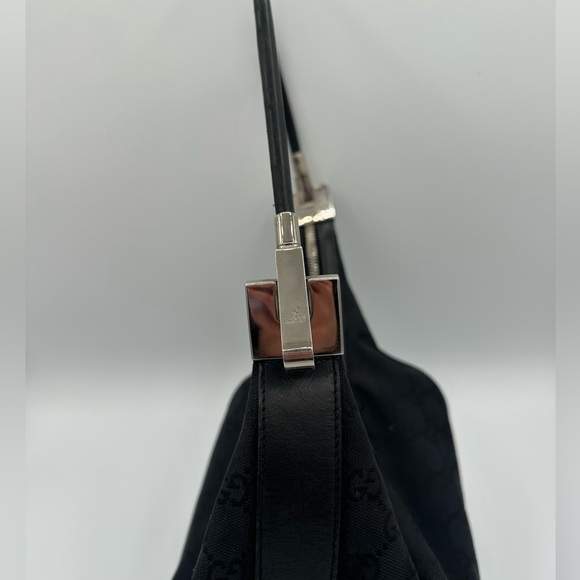 Authentic Vintage Gucci Shoulder Bag - Classic Black with GG monogram - Picture 3 of 5